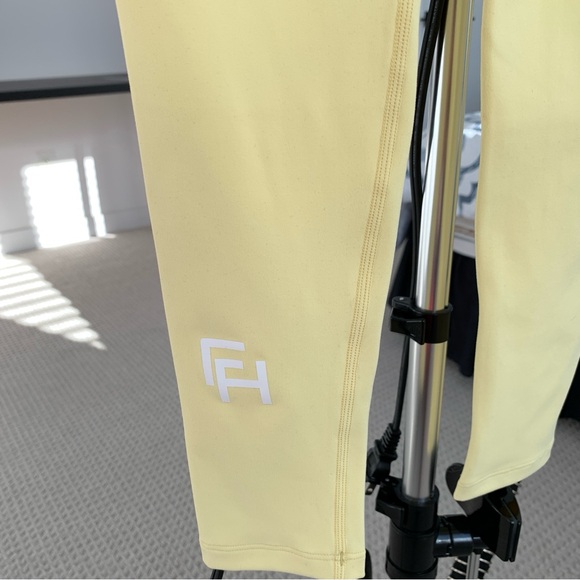 First Health Apparel Performance Leggings 28’ Colour Blonde Size 2 - Picture 3 of 8